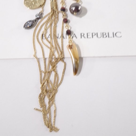 Banana Republic Horn Tassel Ball leaf Crystal Pendant Necklace NWT 49.50 - Picture 4 of 8